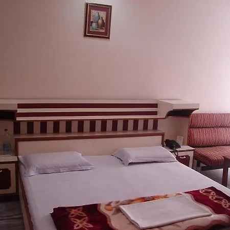 Pamposh Guest House Gk II Market New Delhi Exterior photo